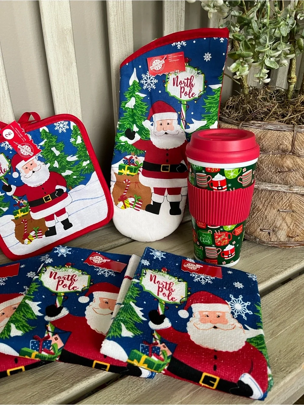 Santa Set ~ 3/kitchen towels 1-mitt & 2-Pot Holder, 1-Coffee Tumble ~ NEW